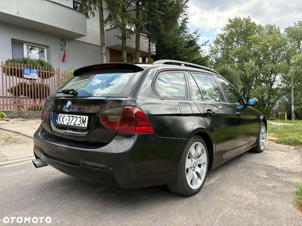 BMW Seria 3 318i - 5