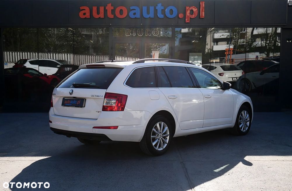 Skoda Octavia 1.6 TDI Green tec 4x4 Elegance - 24
