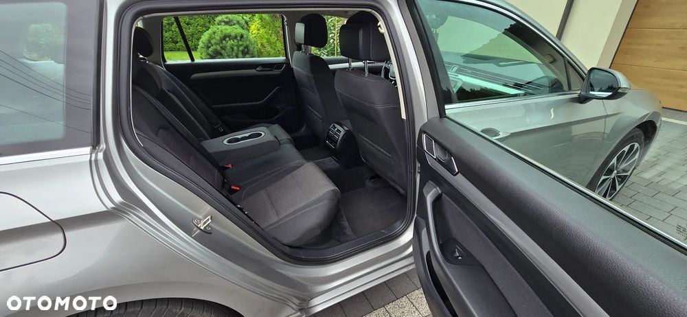 Volkswagen Passat 2.0 TDI BMT Comfortline DSG - 16