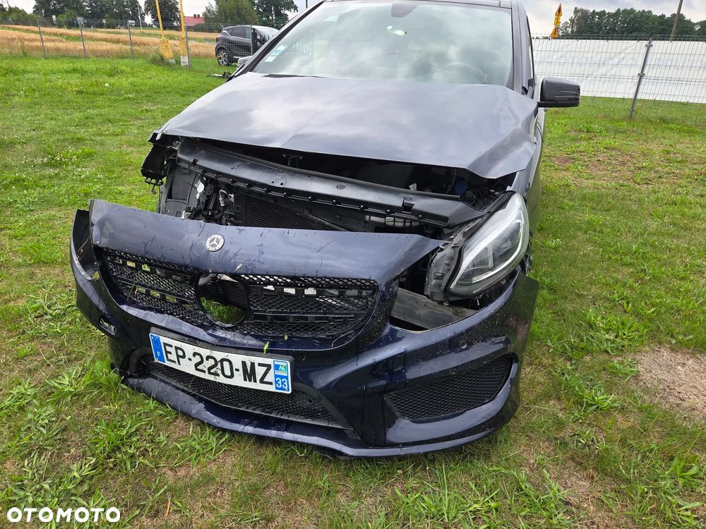 Mercedes-Benz Klasa B 180 d BlueEFFICIENCY Edition Style - 4