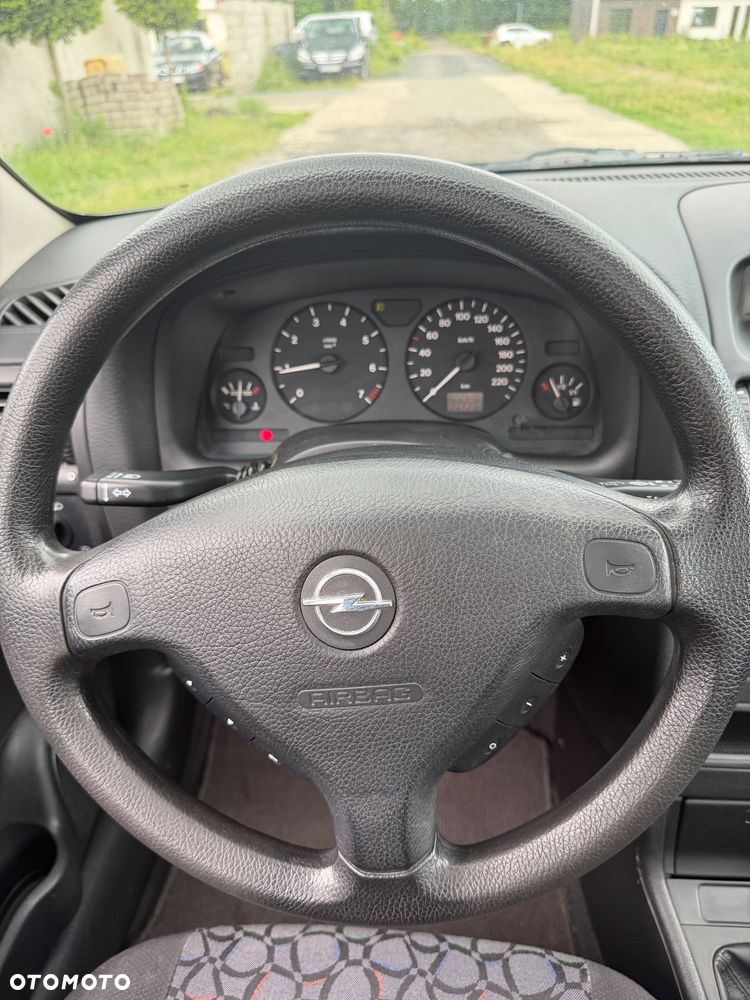 Opel Astra - 13