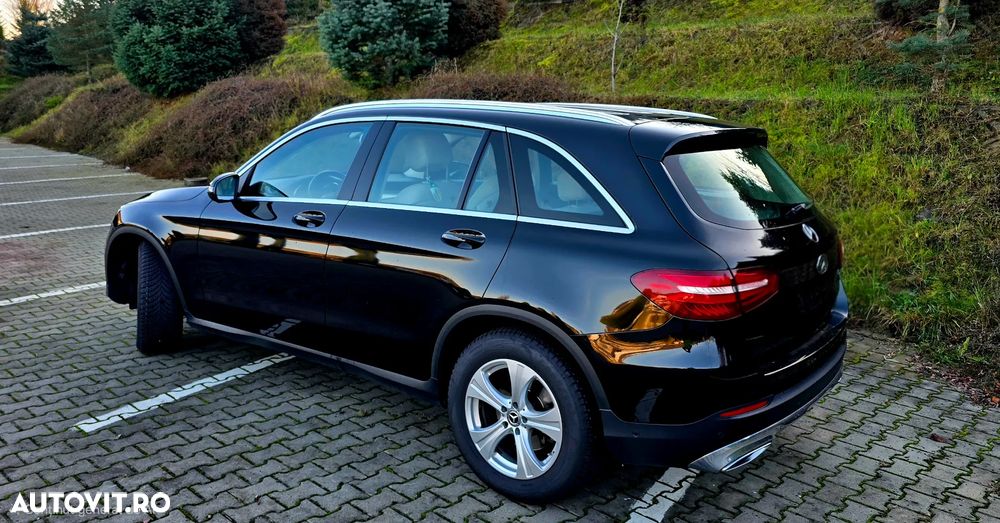 Mercedes-Benz GLC - 33