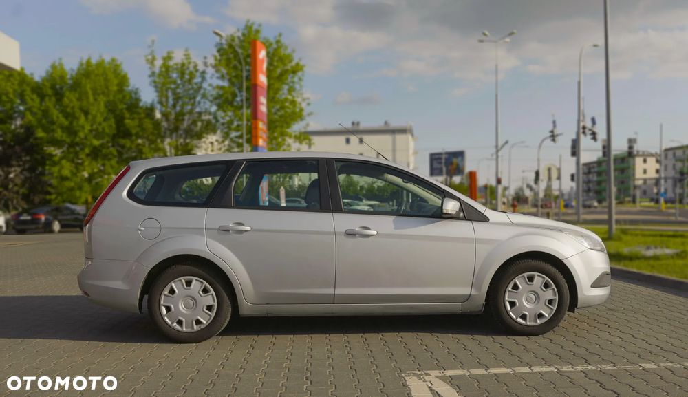 Ford Focus 1.8 FF Ambiente - 6