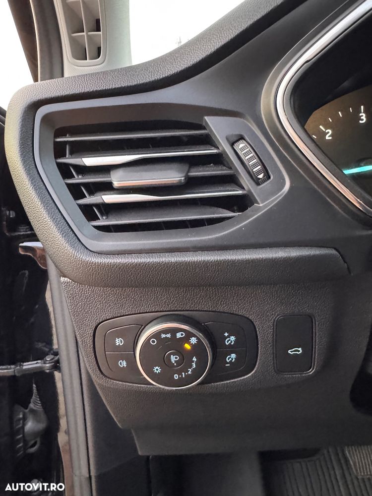 Ford Focus 1.5 EcoBlue 8AT Active - 18