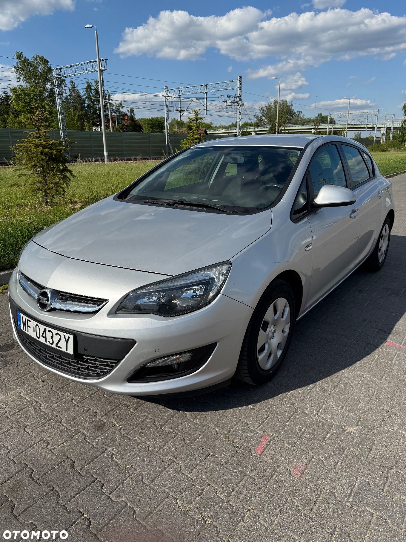 Opel Astra IV 1.6 Essentia - 1