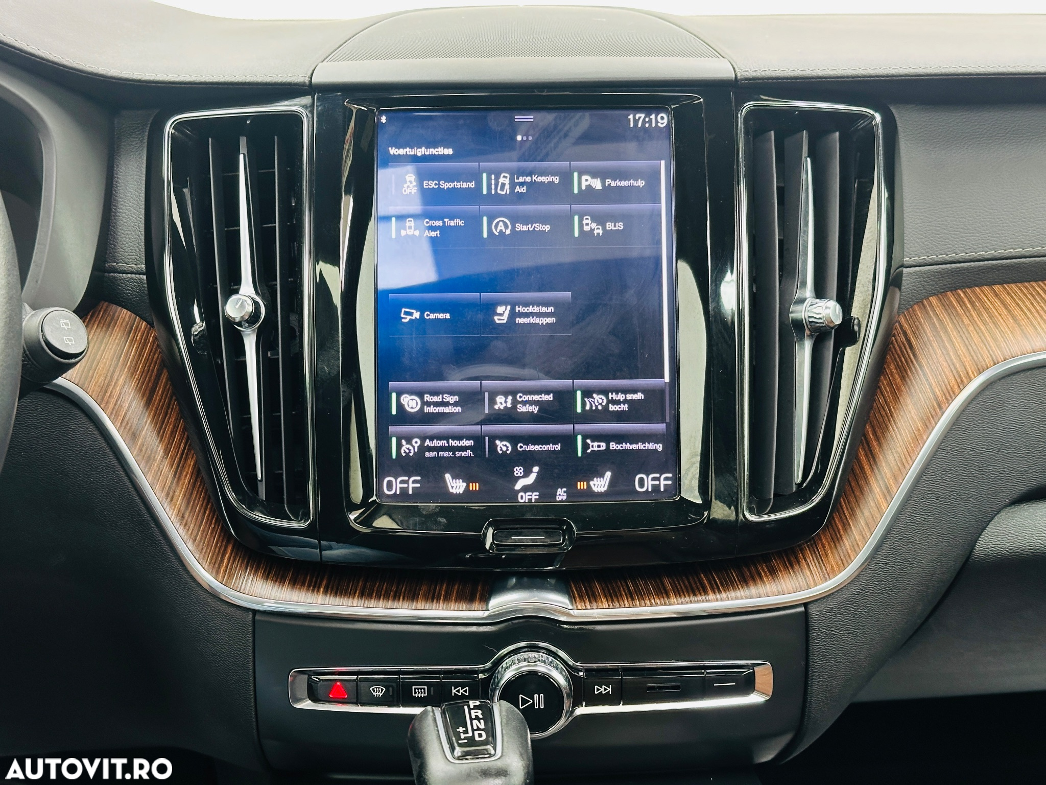 Volvo XC 60 - 31