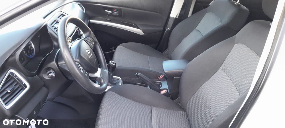 Suzuki SX4 S-Cross 1.6 Comfort - 25