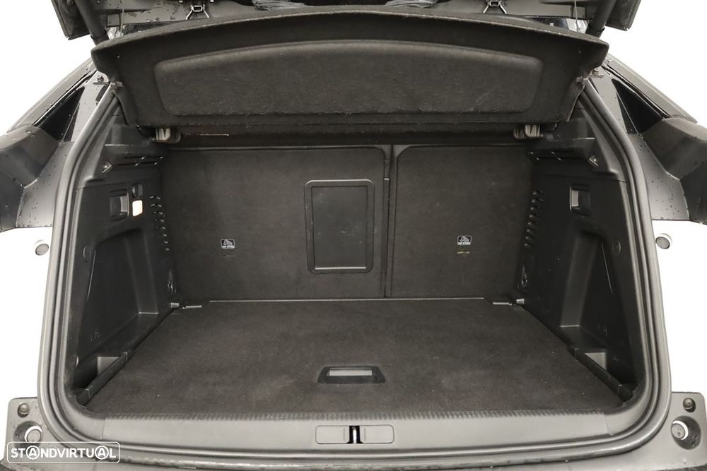 Peugeot 3008 1.2 PureTech GT EAT8 - 24