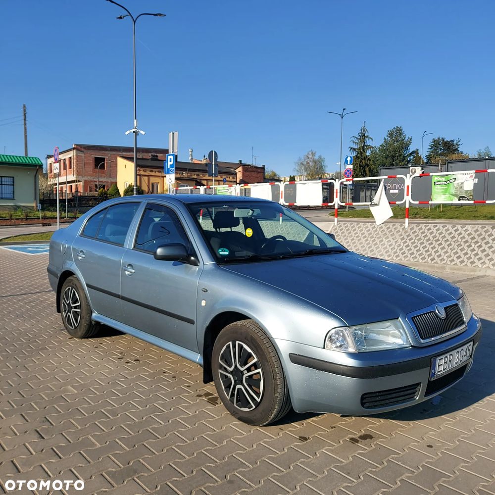 Skoda Octavia 1.6 Ambiente - 1
