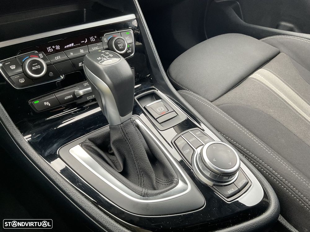 BMW 225xe Active Tourer Advantage - 32