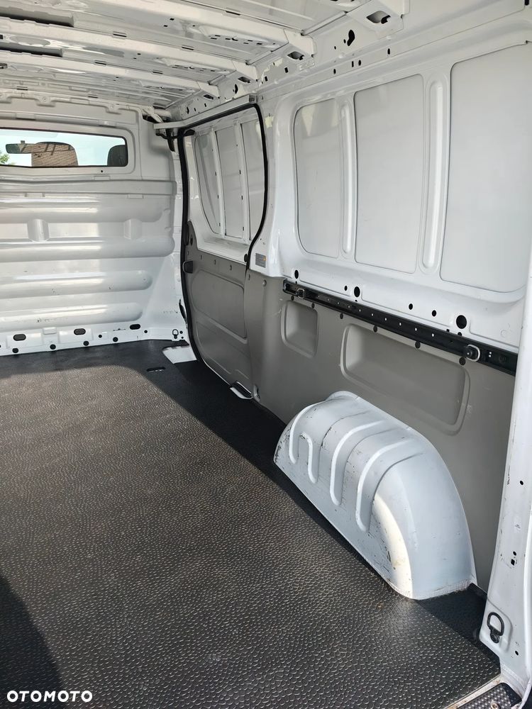 Opel VIVARO L2H1 2.0 CDTI 115KM - 38