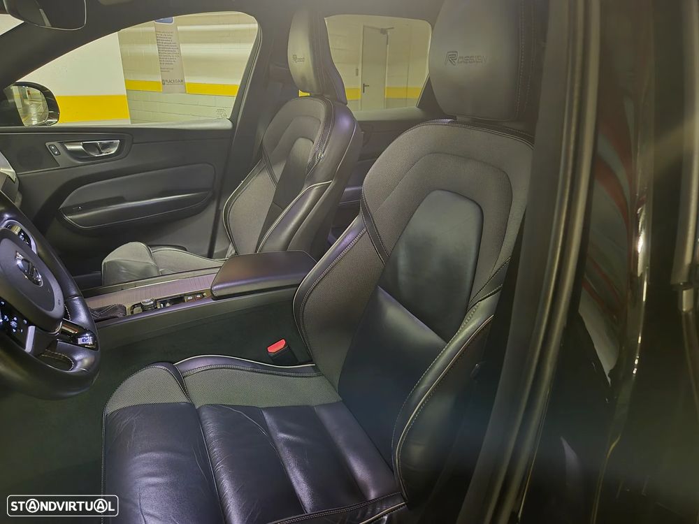 Volvo XC 60 2.0 D4 R-Design Geartronic - 38