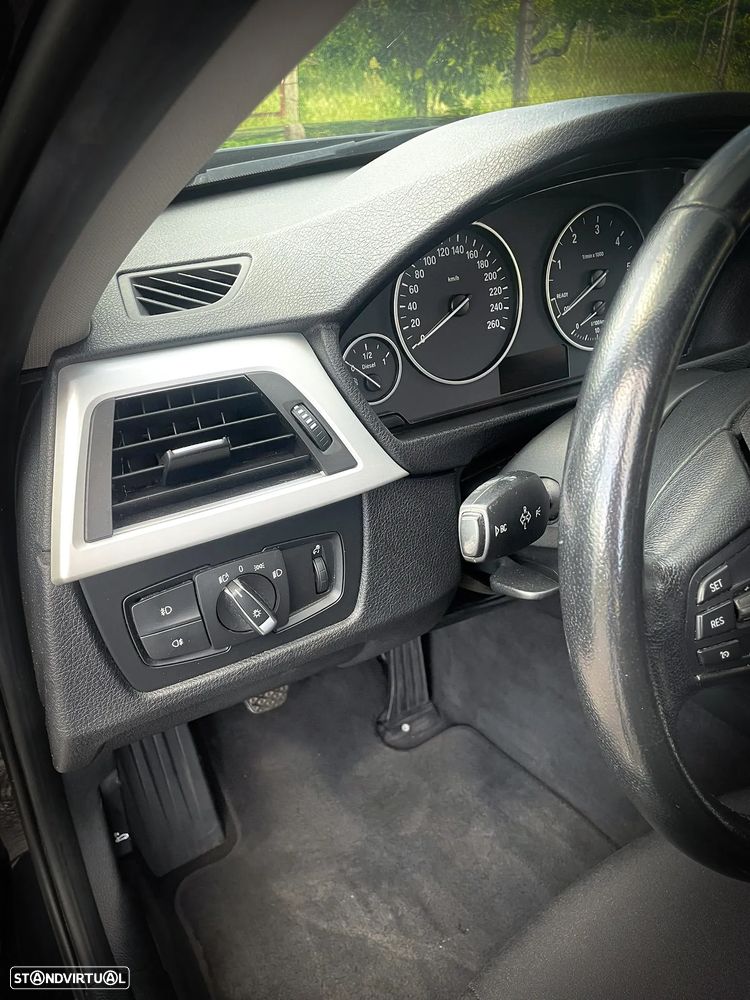 BMW 320 d Modern Line - 12