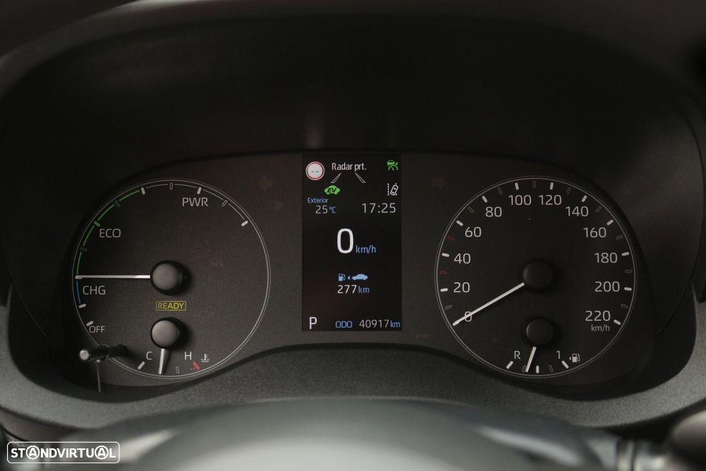Toyota Yaris 1.5 HDF Comfort - 32