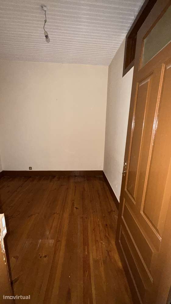Moradia T6 com garagem - Grande imagem: 5/30