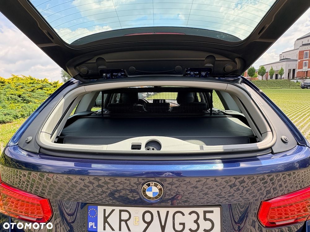 BMW Seria 3 320d Luxury Line - 13