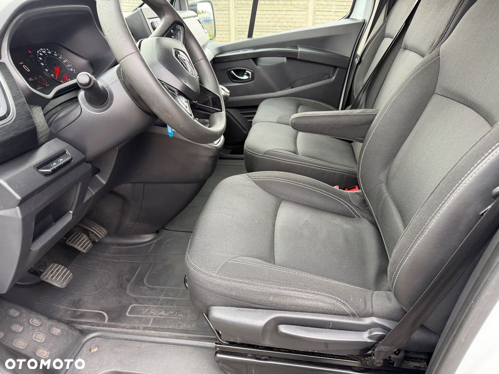Renault TRAFIC - 9