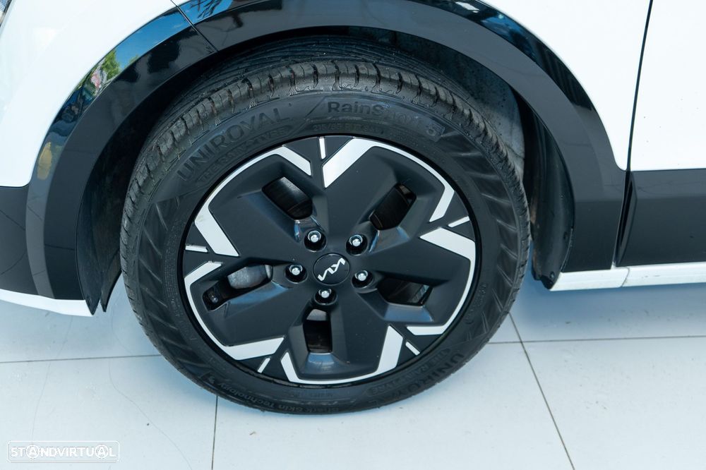 Kia Niro EV 64kWh Drive - 34