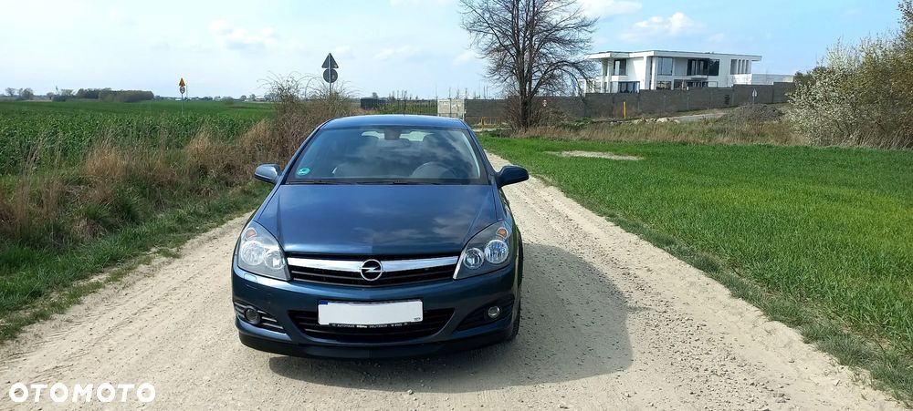 Opel Astra GTC 1.6 - 3