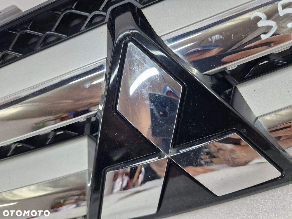 MITSUBISHI ELLIPSE CROSS 17- ATRAPA / GRILL PRZEDNI PRZÓD , NR 7450B072 / 7450B048 / 7450A402 , NR AUKCJI GR353 - 9