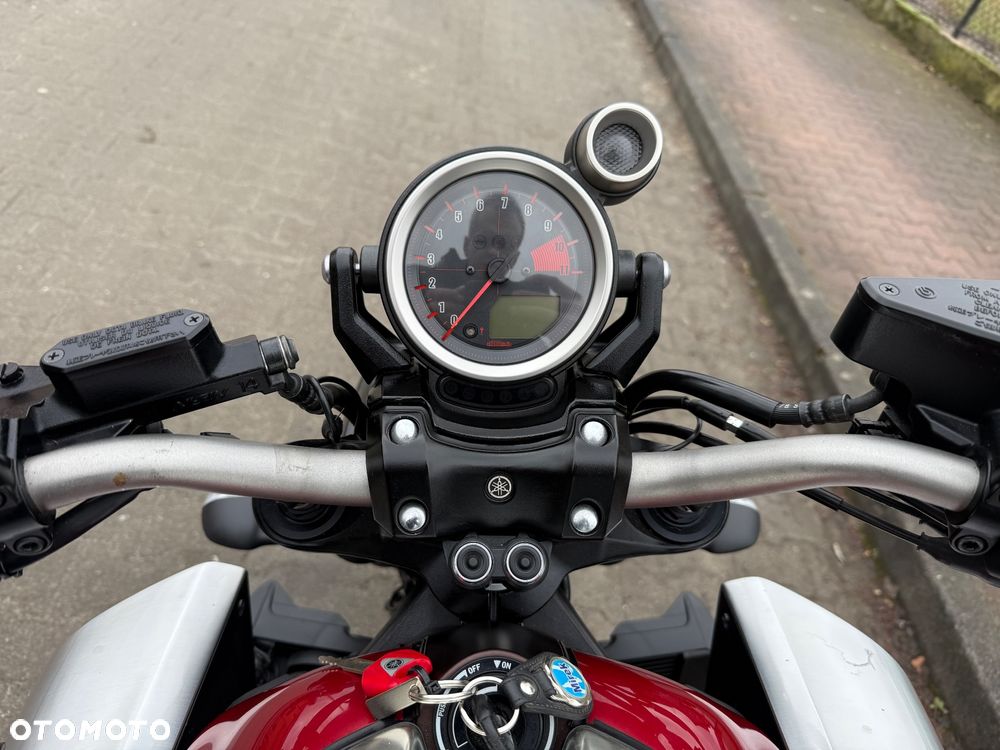 Yamaha V-MAX - 30
