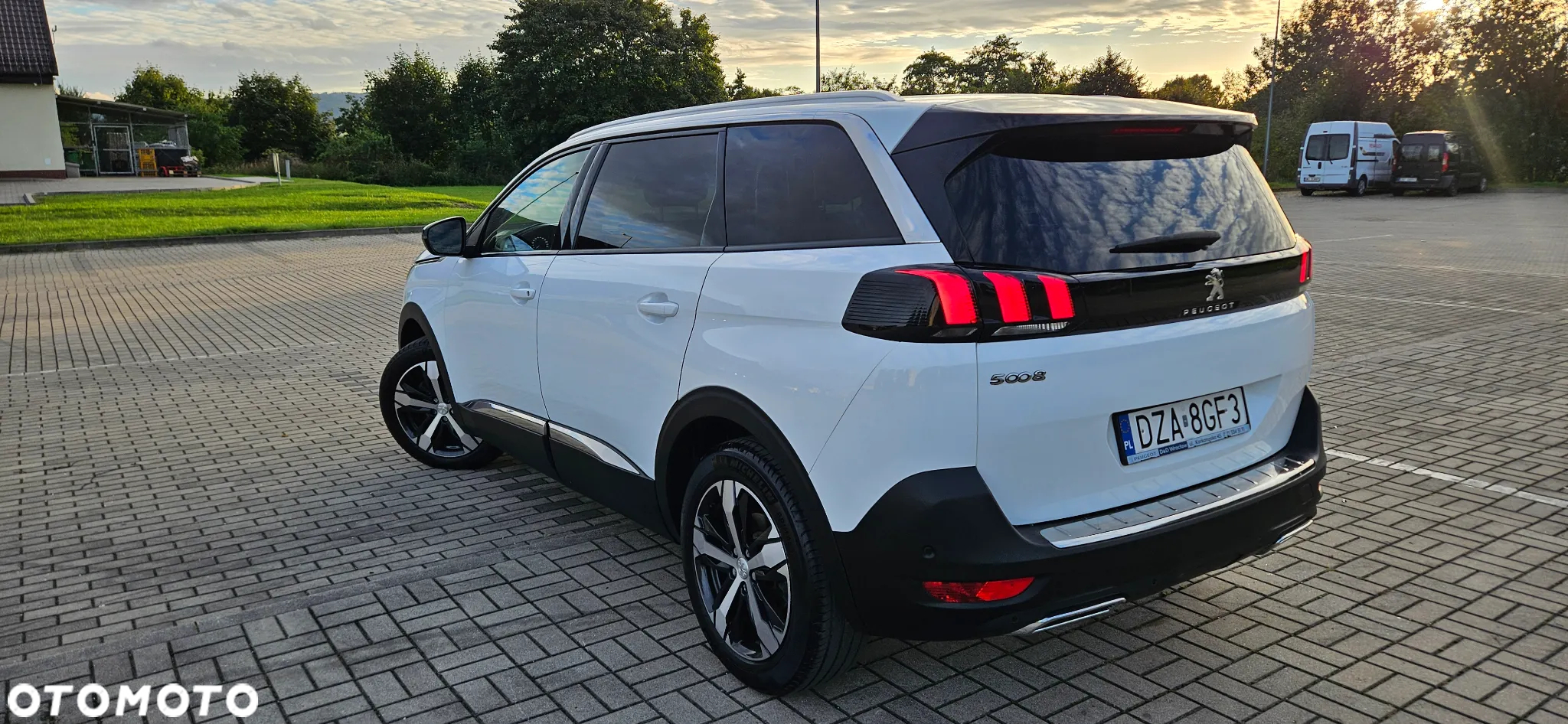 Peugeot 5008 1.5 BlueHDI Allure S&S EAT8 - 2