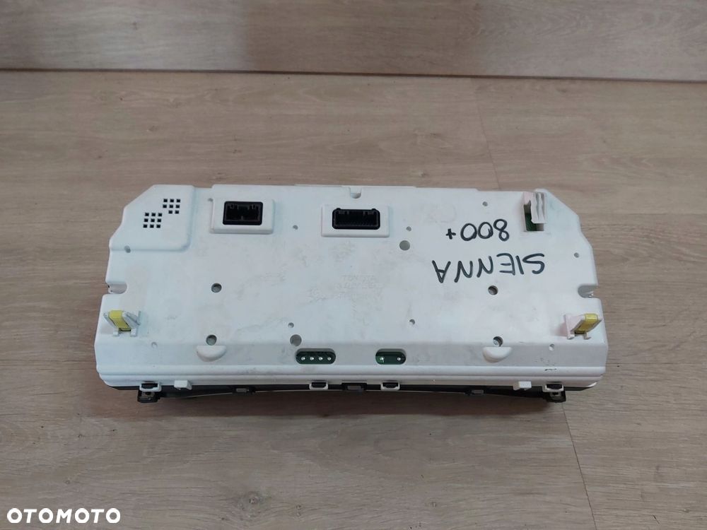 TOYOTA Sienna Sport 2011- licznik kilometry 83800-08580 - 4