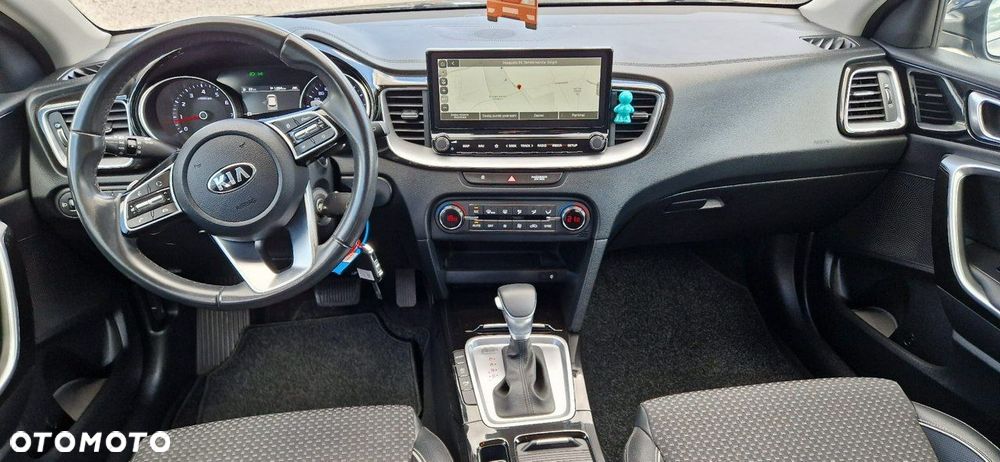 Kia XCeed - 34