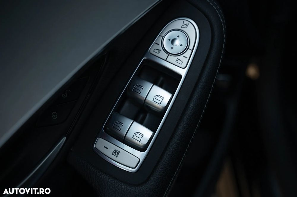 Mercedes-Benz GLC 300 e 4Matic 9G-TRONIC - 17