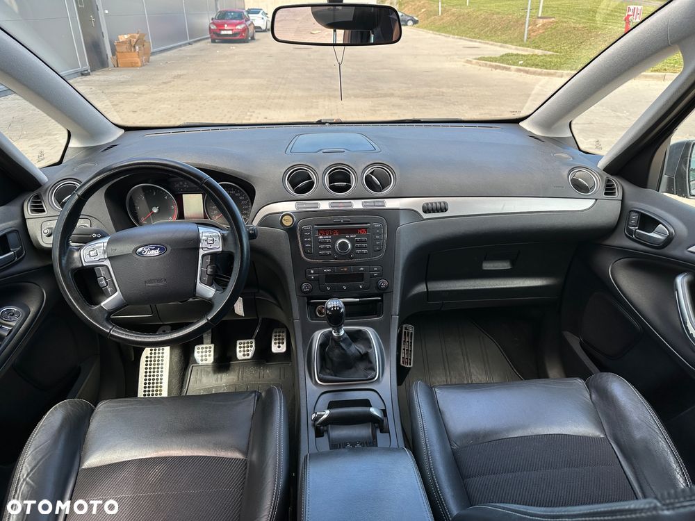 Ford S-Max - 8