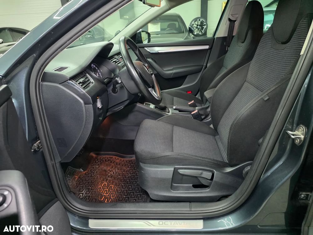 Skoda Octavia 2.0 TDI DSG Ambition - 15