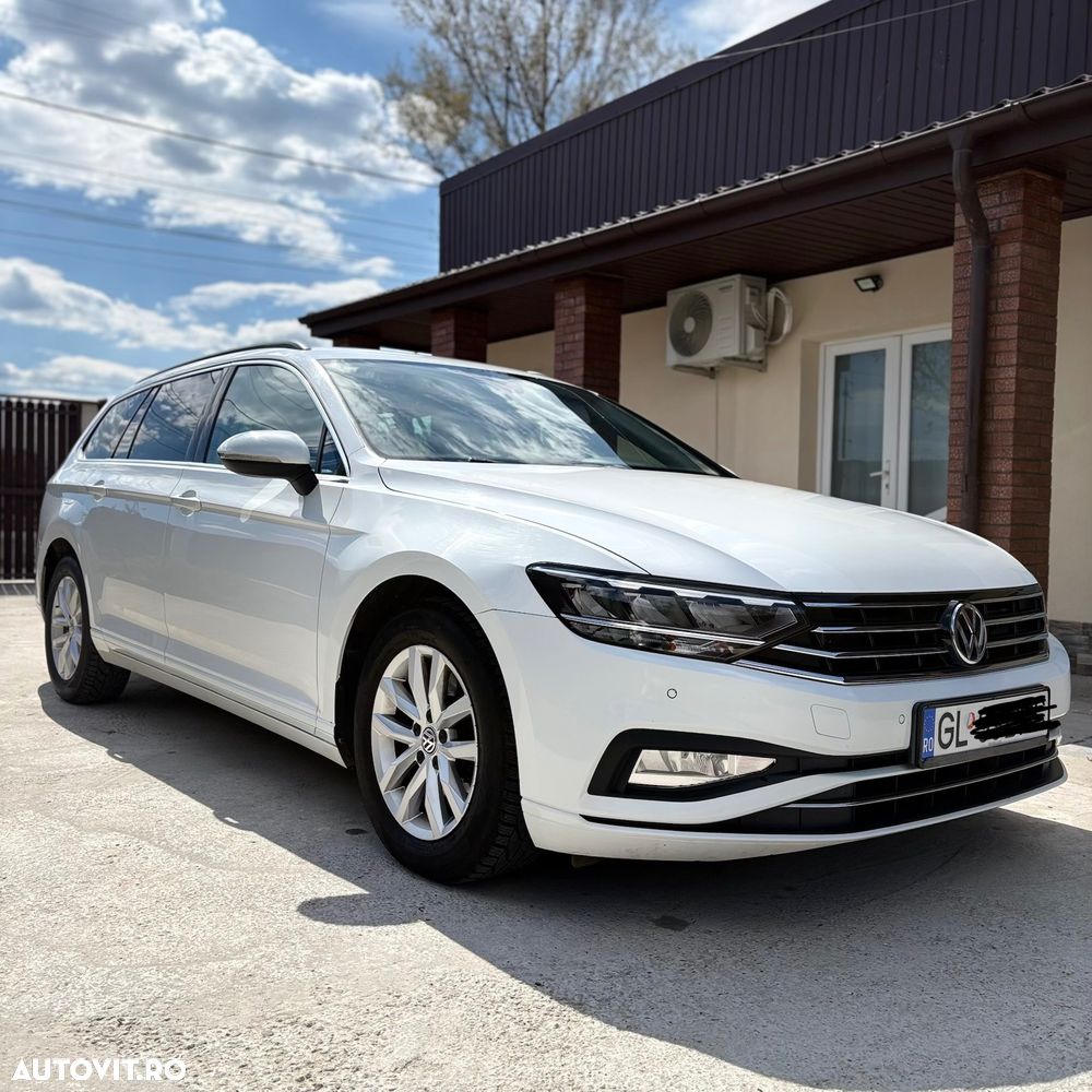 Volkswagen Passat 2.0 TDI SCR DSG - 2