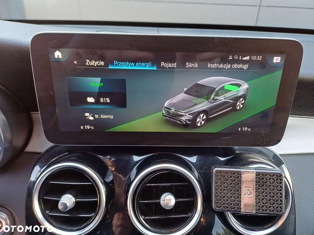 Mercedes-Benz GLC 300 e 4-Matic - 27