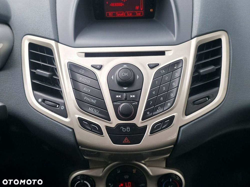 Ford Fiesta - 15