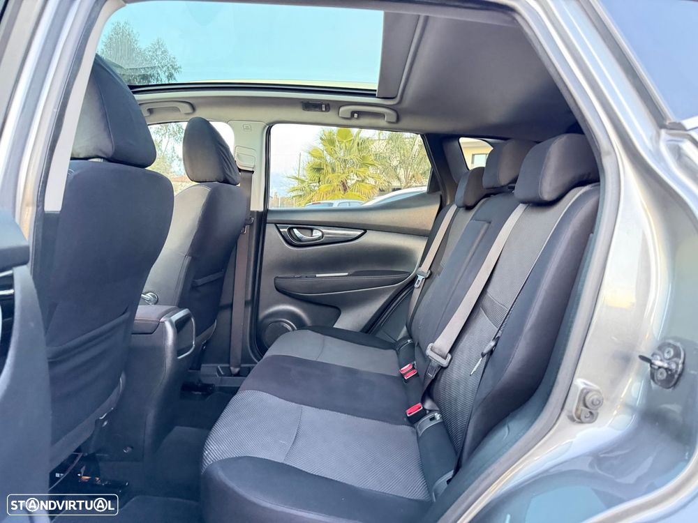 Nissan Qashqai 1.5 dCi N-Connecta - 8