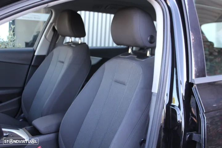 Audi A4 Avant 2.0 TDI Advance - 14