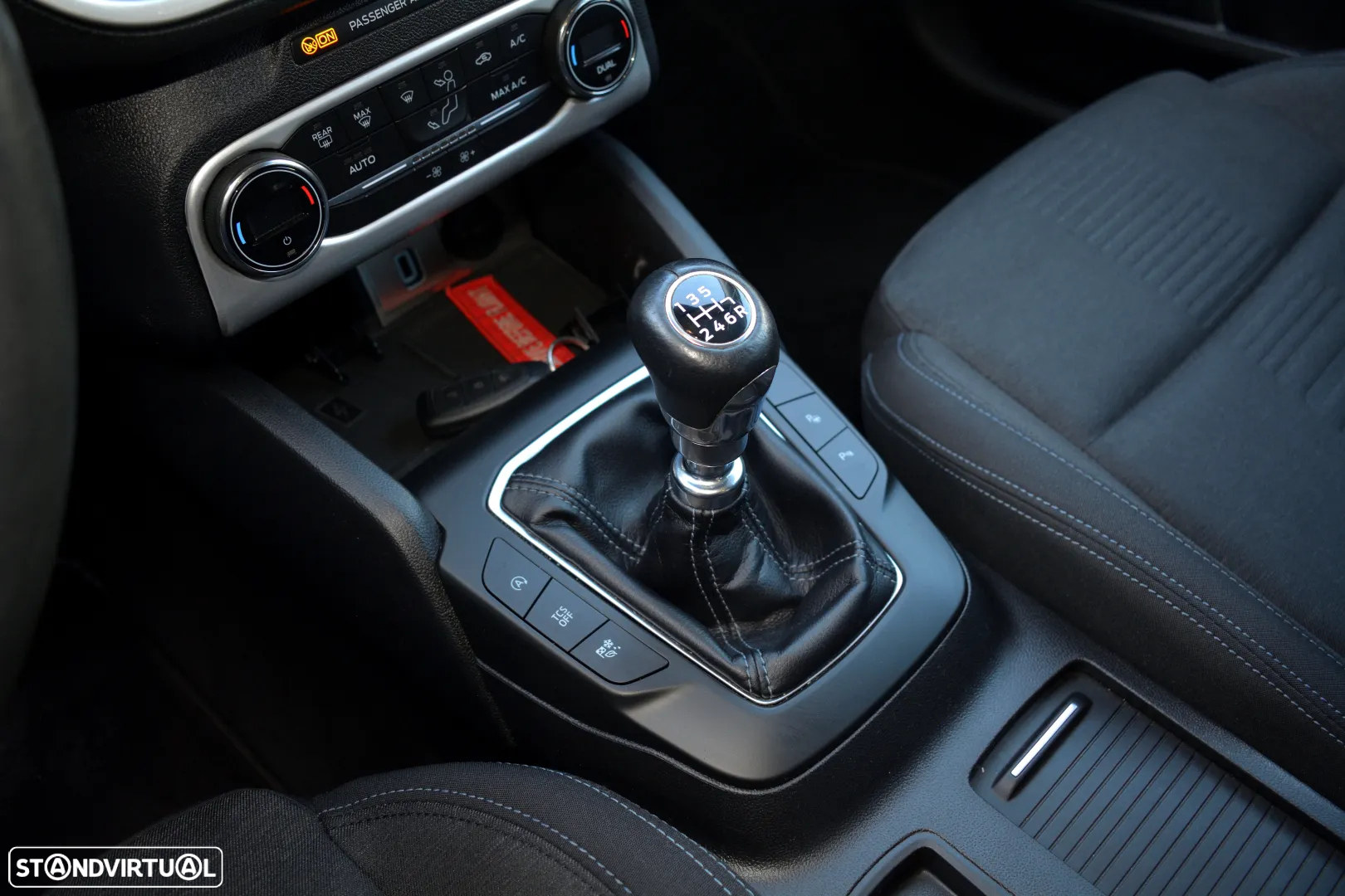 Ford Focus 1.0 EcoBoost Active - 19