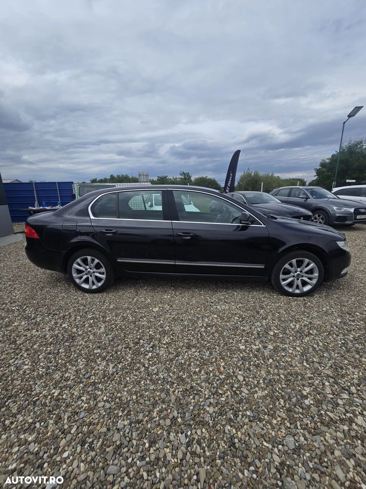 Skoda Superb 2.0 TDI DSG Comfort - 9