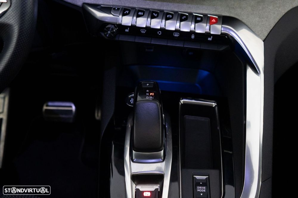 Peugeot 3008 1.6 Hybrid GT e-EAT8 - 28