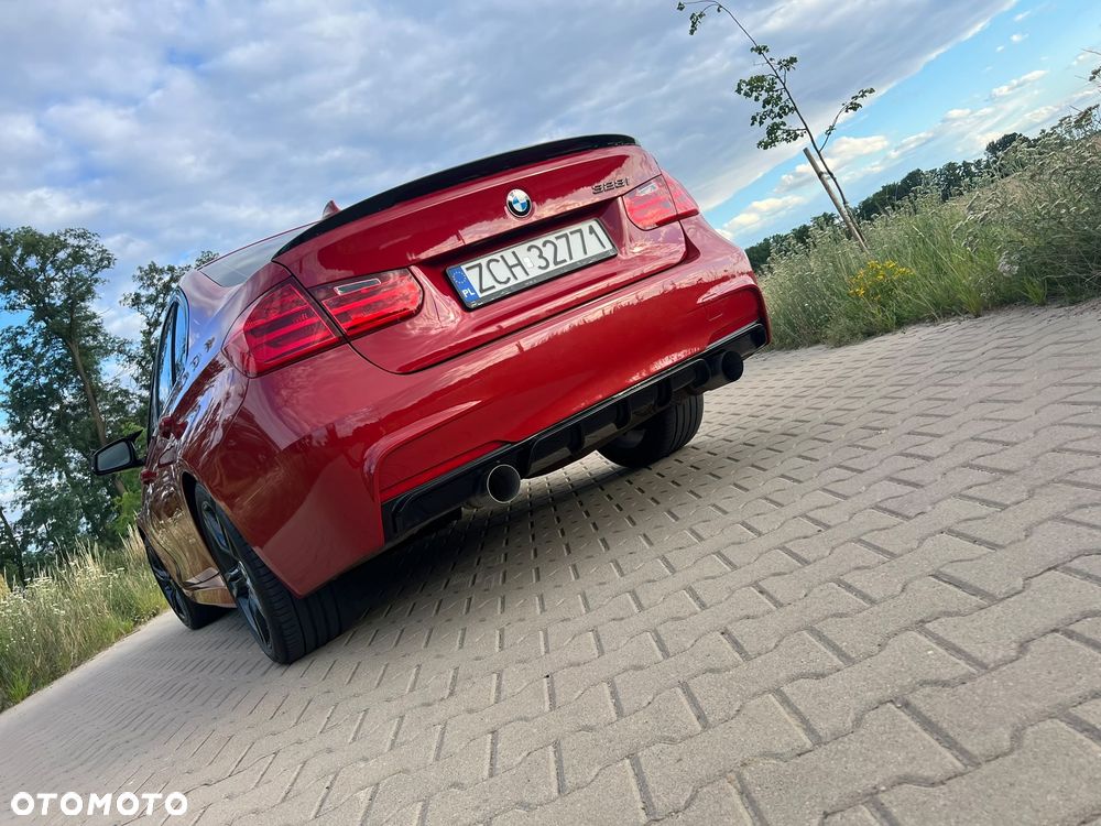 BMW Seria 3 328i Sport Line - 13