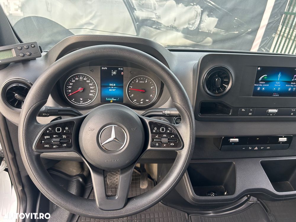 Mercedes-Benz Sprinter FRIGORIFIC AUTOMAT 2 COMPARTIMENTE - 28