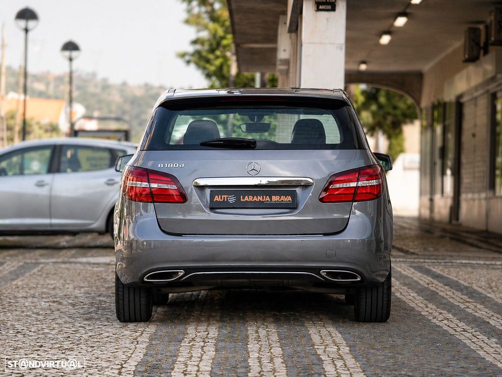 Mercedes-Benz B 180 (CDI) d 7G-DCT Urban - 4