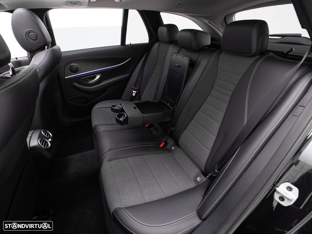 Mercedes-Benz E 300 de 9G-TRONIC AMG Line - 12