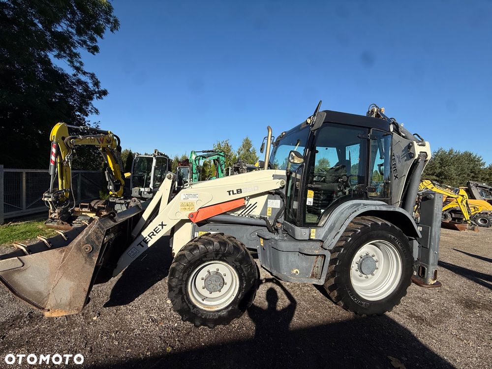 Terex TLB 890