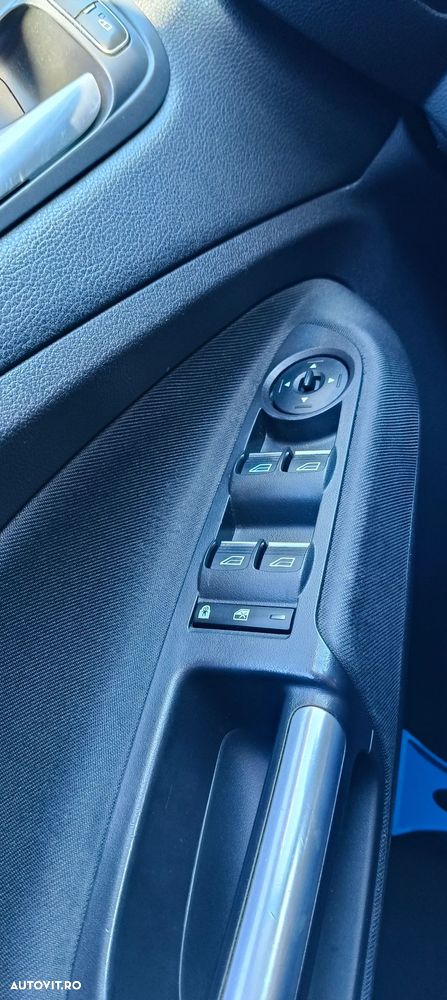 Ford Grand C-Max - 11