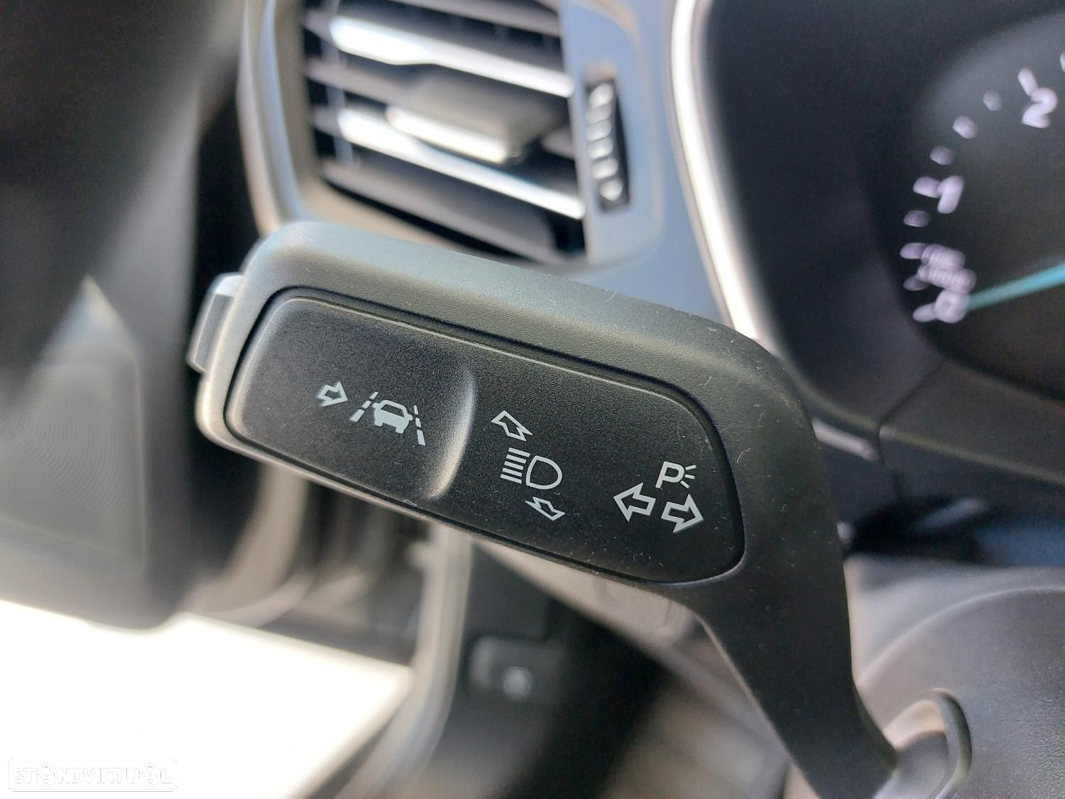 Ford Focus 1.5 TDCi EcoBlue Business - 19