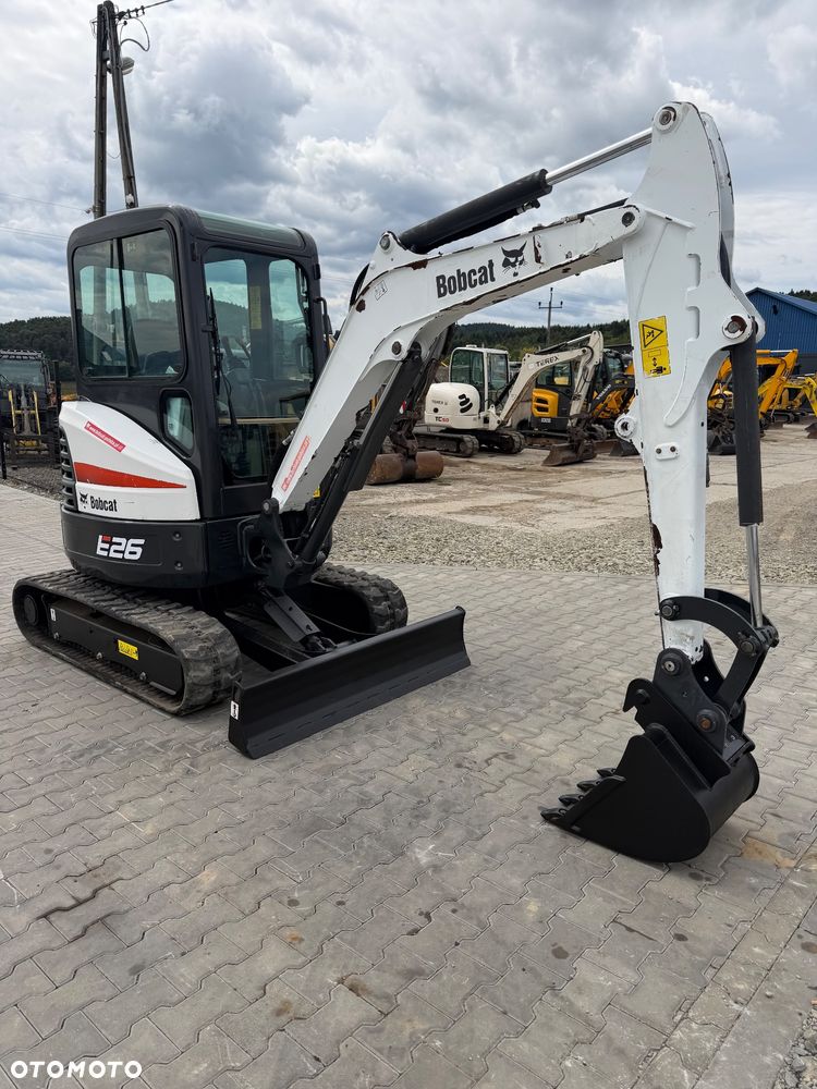 Bobcat E26 - 15