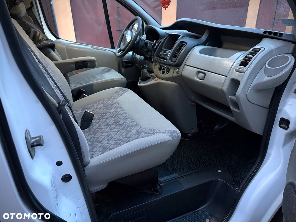Renault Trafic - 6