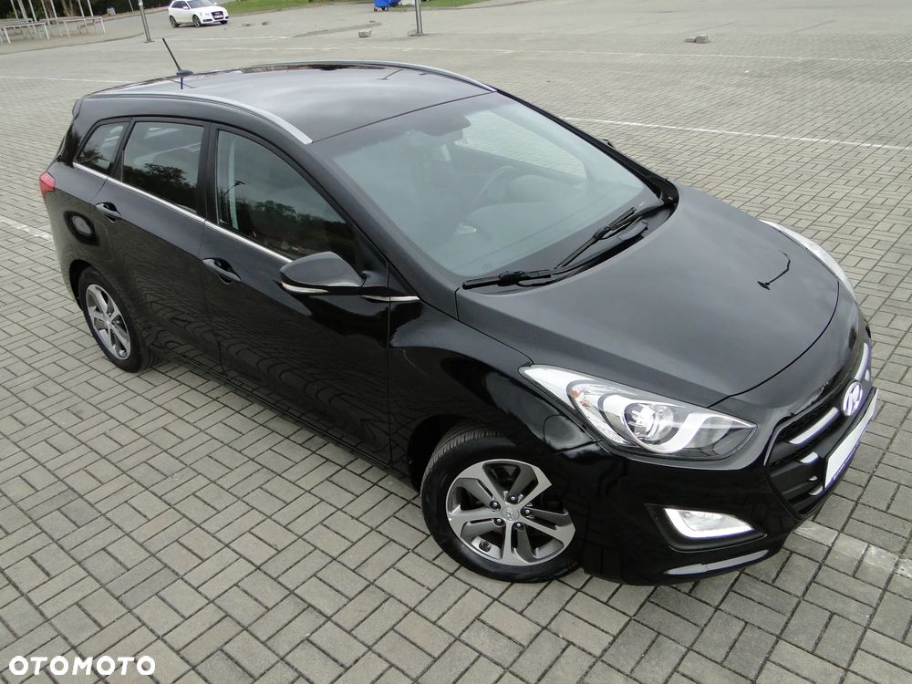 Hyundai i30 Kombi 1.6 CRDI Premium - 27
