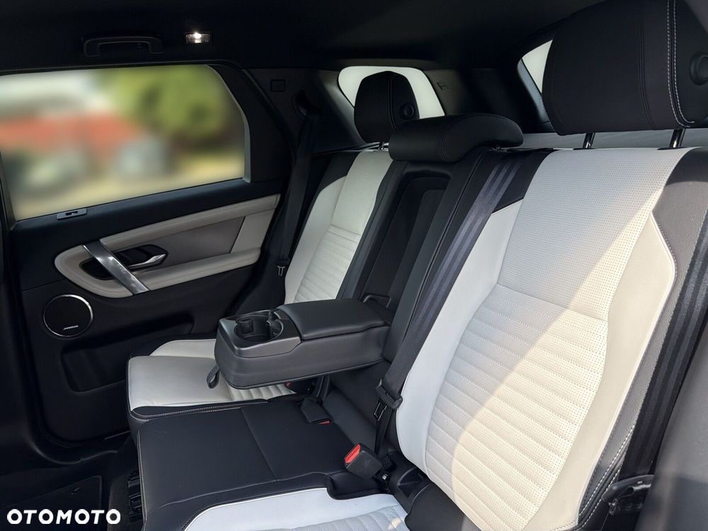Land Rover Discovery Sport - 18